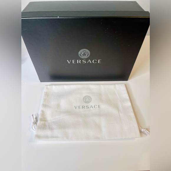 Versace Medusa Chain - 100% Authentic - News - Perfect Condition- 37.5 - DST568P - Picture 17 of 17